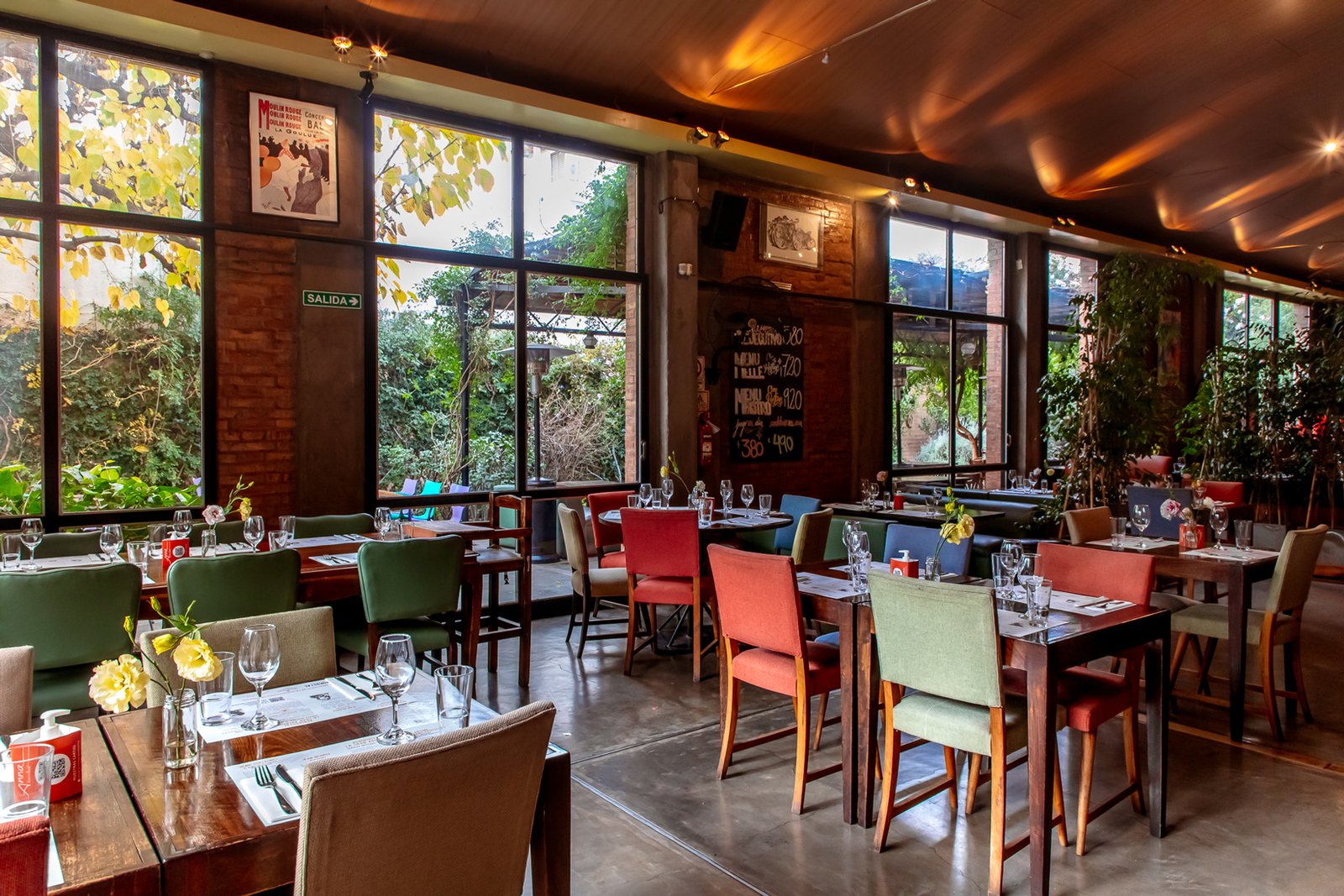 Salón principal de Anna Bistró para eventos en Mendoza